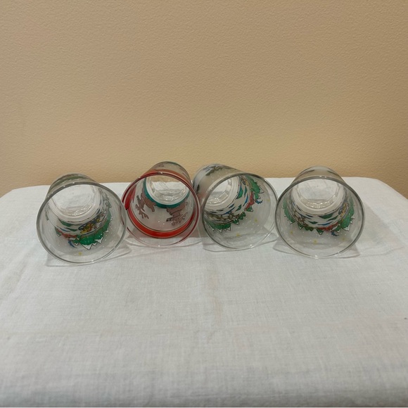 Set Of 4 Acrylic Christmas Horse/Sleigh & Reindeer Tumblers/Drinking Glasses CCI - Picture 4 of 6